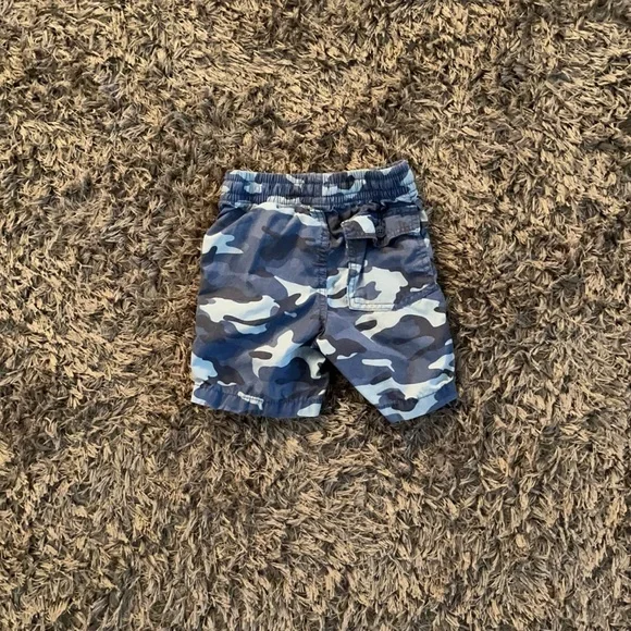 Gap Camo Drawstring Shorts - Picture 2 of 3